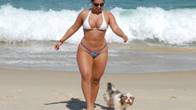 Do guys really like girls with thick thighs?