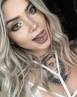 Do you think the split tongue is attractive?