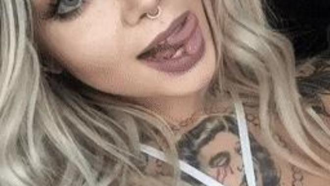 Do you think the split tongue is attractive?