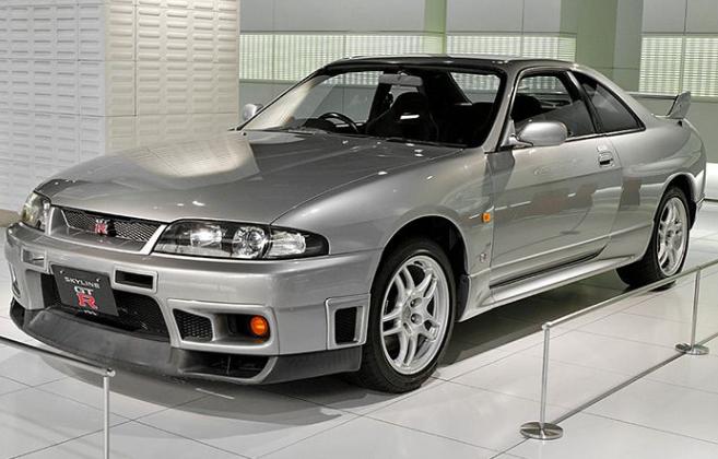 Nissan Skyline R33