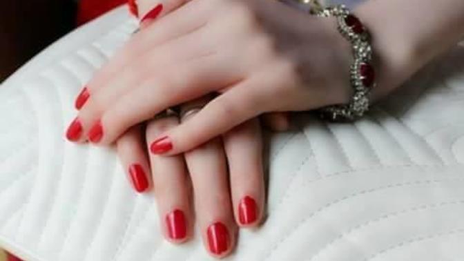 HANDS & NAILS - Are Pretty Hands & Nails on A Girl Important?