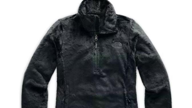 Would it look weird if a guy wore this women's fleece jacket?