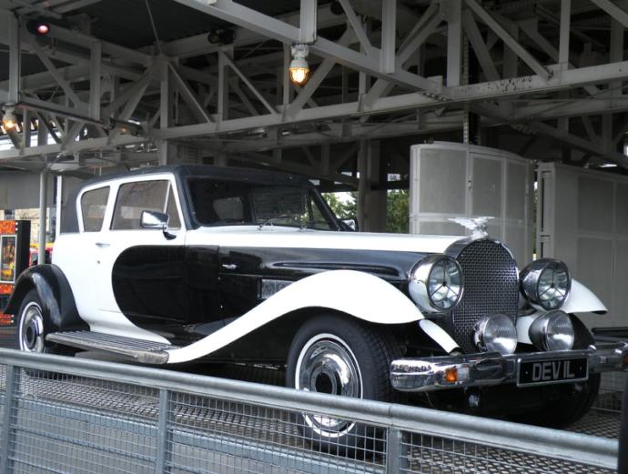 Cruella De VIlles car