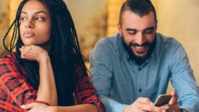 Should I be worried about my boyfriend liking pics of other girls on instagram?