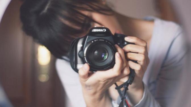 Girls if your boyfriends hobby was photography, would you be his personal model for pictures?