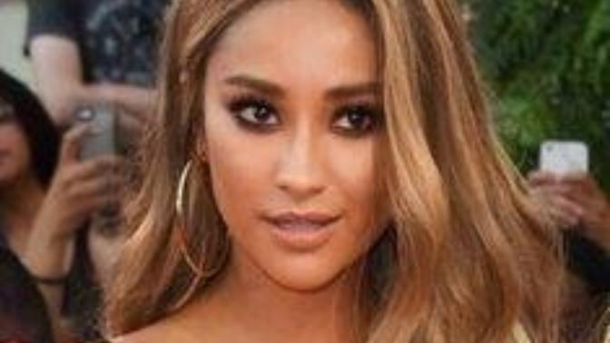 Thoughts on Latinas with blonde hair?
