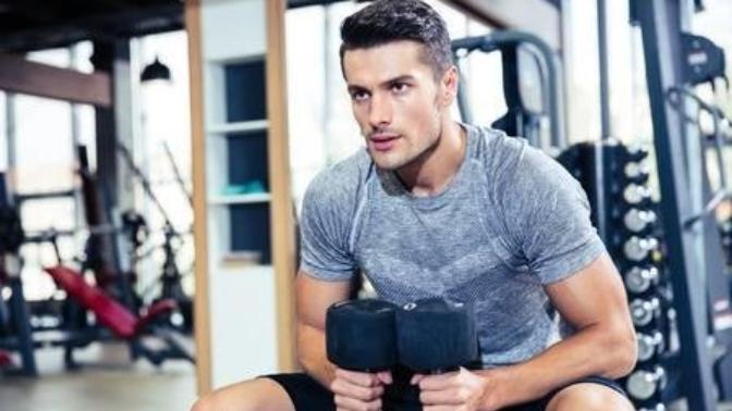 Is dating a guy from the gym a bad idea?