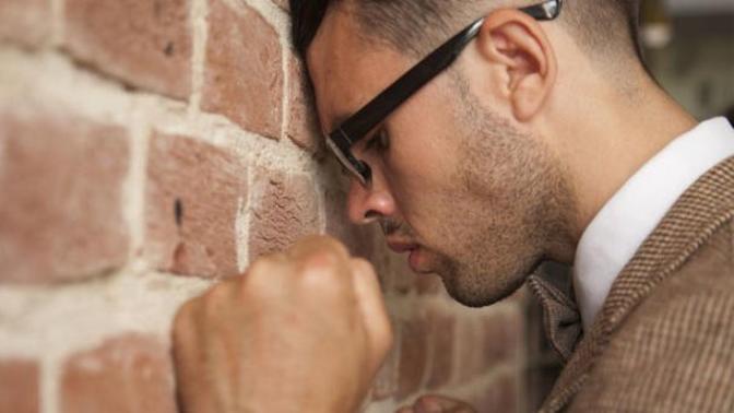How do you approach a guy who was heartbroken in his last relationship?
