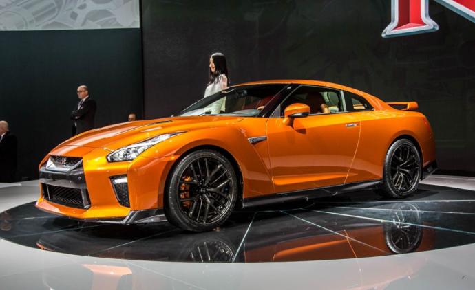 Which of these Nissans would you choose?