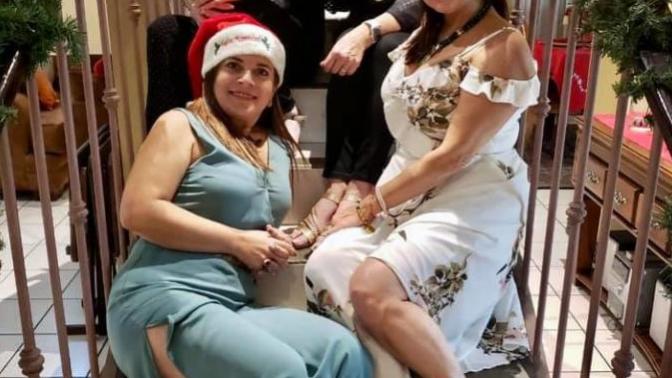 I know holidays is a time to have fun and celebrate regardless of how old you are but I found this photo a little bit ridiculous... What do you think?
