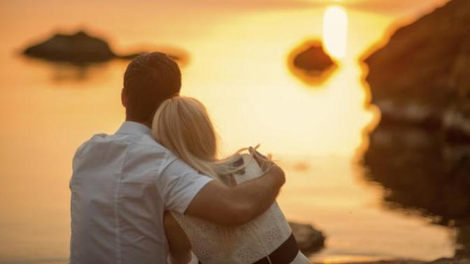 Is there a reason for an emotionally available person to chose an experience over a relationship?