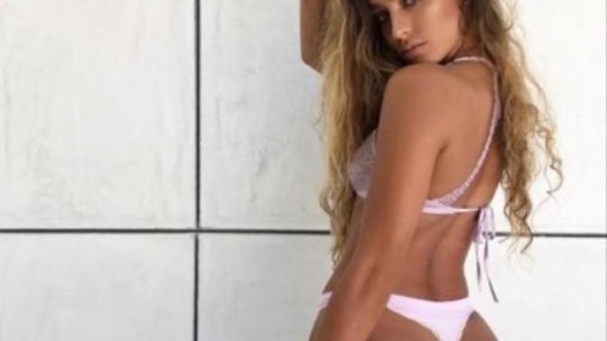 I can't stop thinking about me Sommer Ray, how does someone this beautiful even exist?