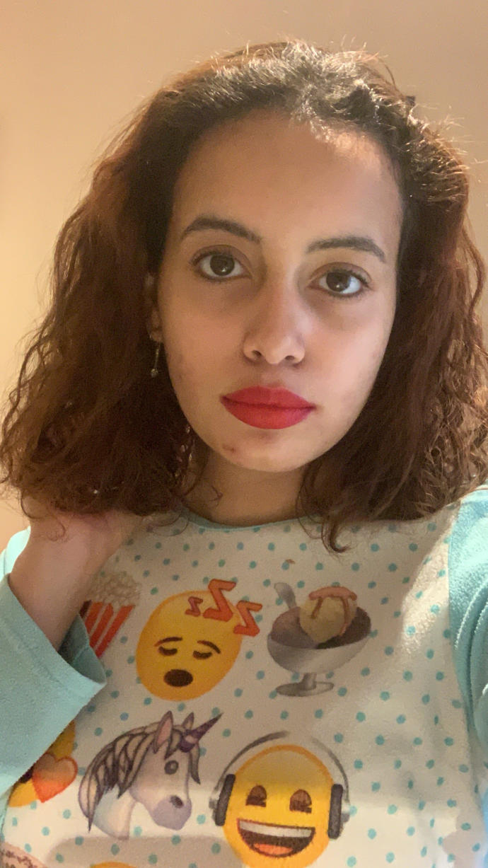 Which lip shade should I wear for Christmas dinner?
