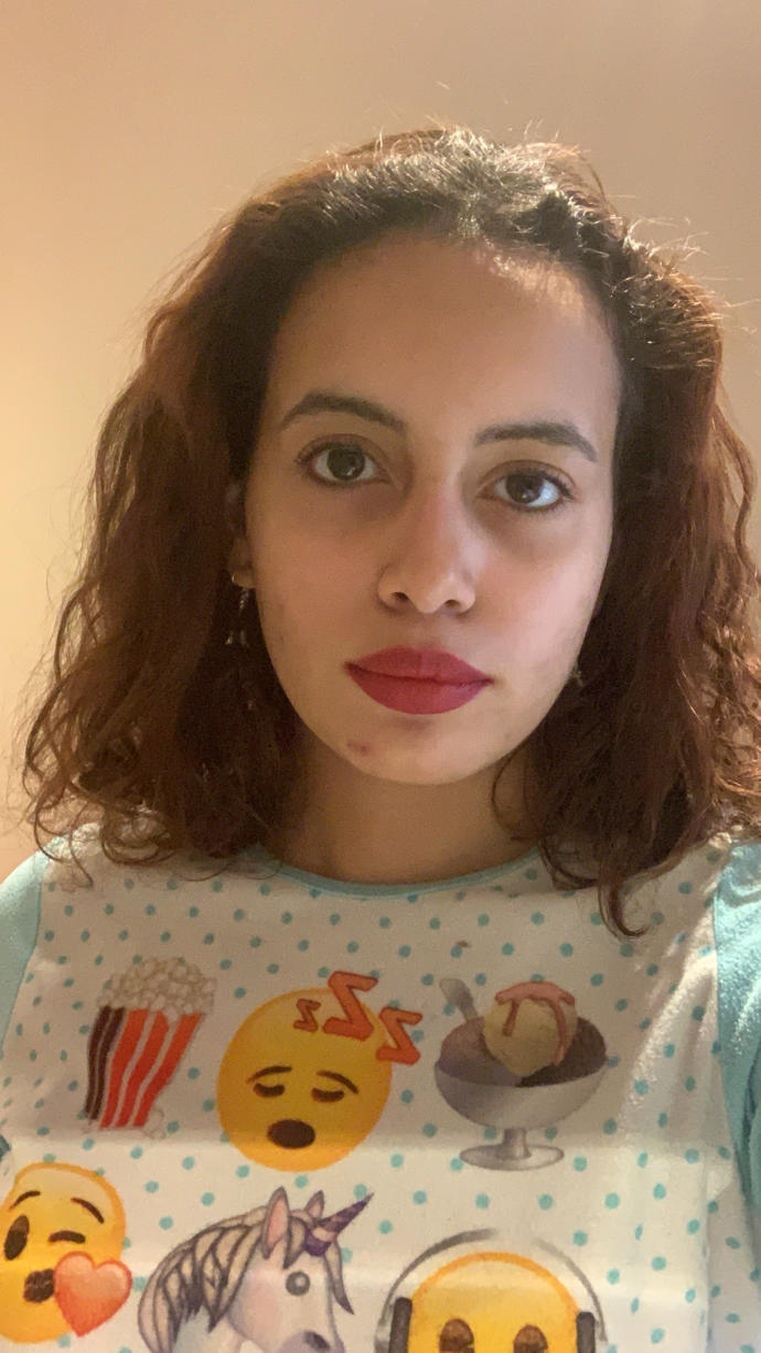 Which lip shade should I wear for Christmas dinner?