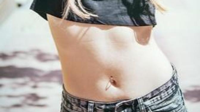 Why do girls still show their stomach in cold weather?