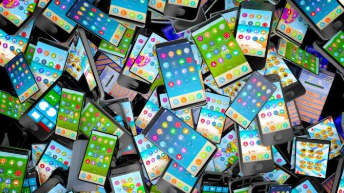 Smartphones, What do you love about them, and what do you hate about them? Also what phone do you have?