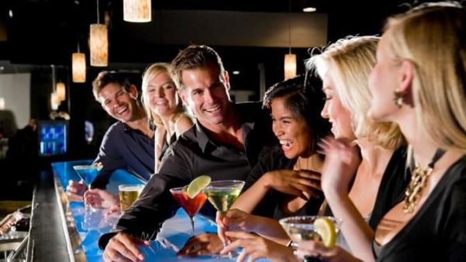 What is the best way to pick up women while out on a Friday night?