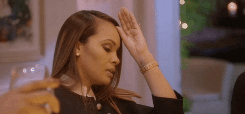Would it bother ya if your date showed up to an event (wedding/funeral/grad) that had no dress code DRESSED in tee/jeans/sneakers?