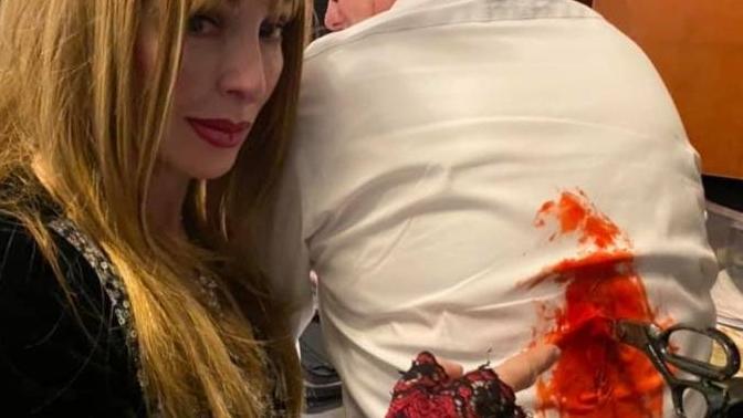 Girls, Christmas murder mystery dinner party... yay or nay?