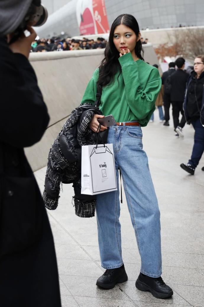 Baggy jeans might be on the way in and skinny jeans might be on the way out. Are you on board with that?