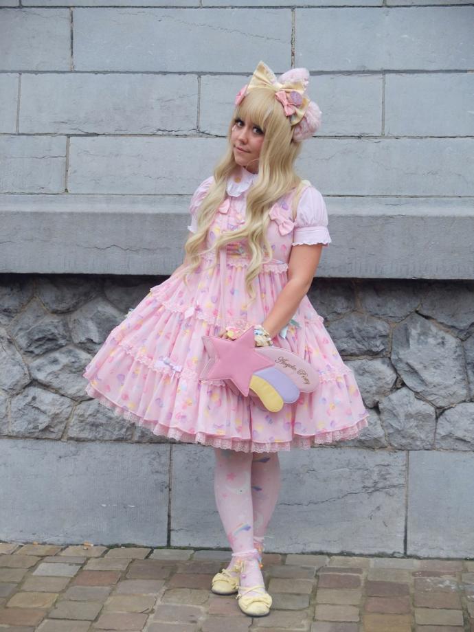 Guys do you find sweet lolita fashion attractive or unattractive?
