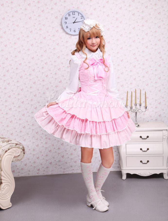 Guys do you find sweet lolita fashion attractive or unattractive?