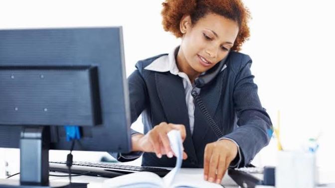 Would you like to be a housewife or a working woman?