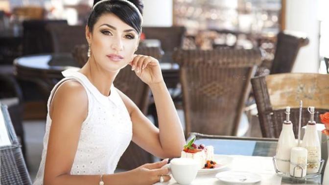 Are men turned off by well-groomed/dressed women?