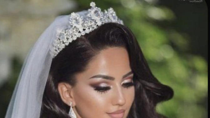 Do you like this wedding hairstyle?