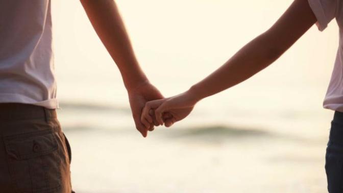 Do you like to hold hands in public?