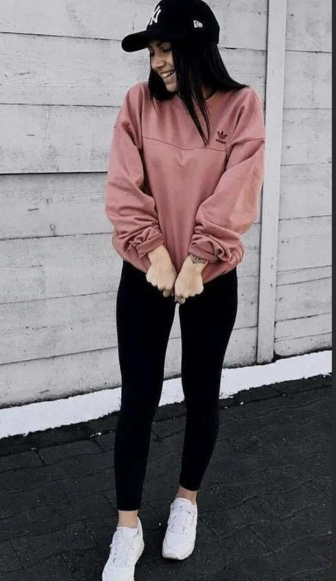 Which of these is the most attractive fashion style on women?