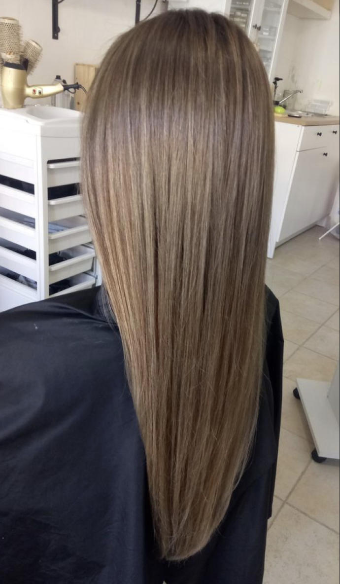 Do you like straight or wavy hair better?