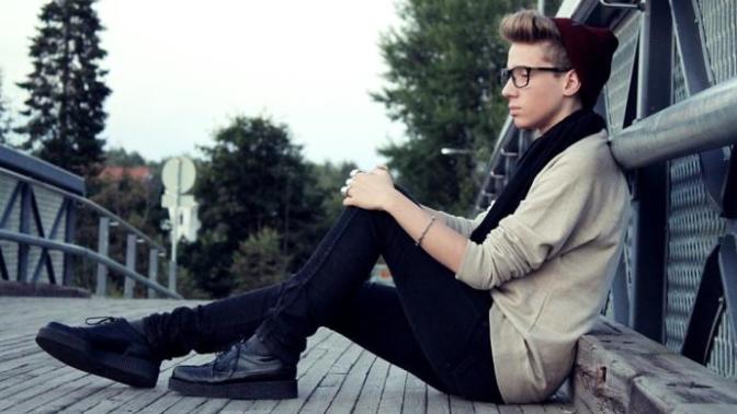 Are skinny jeans on guys finally over?