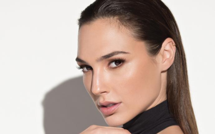 Do you think it looks better for girls to have sculpted faces with high cheekbones or softer, more feminine features?
