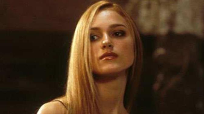 Do you think it looks better for girls to have sculpted faces with high cheekbones or softer, more feminine features?