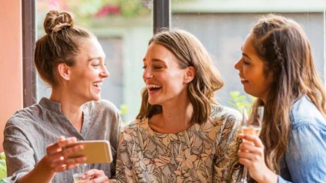 Can you have two best friends at the same time? Is it right for them to be jealous?