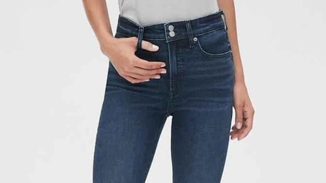 Let's settle it once and for all! Jeans or leggings?