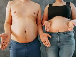 Girls, would you date someone the same weight as you or would you only prefer someone those weight that you choose?