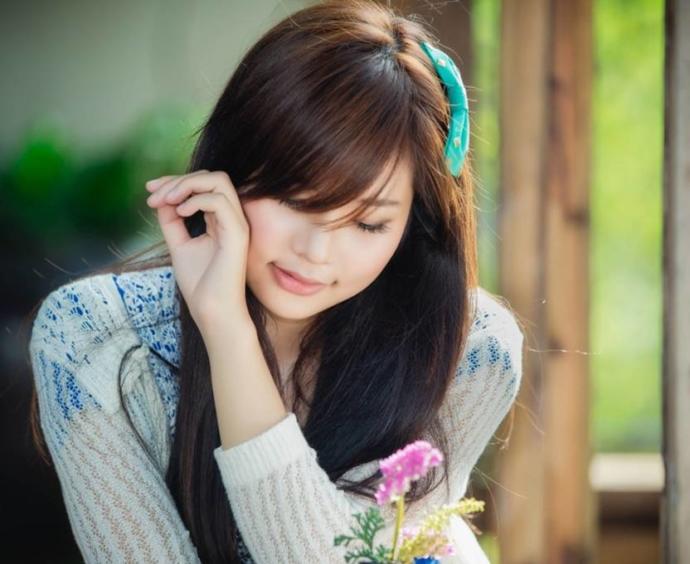 Do you prefer cute or hot girls?