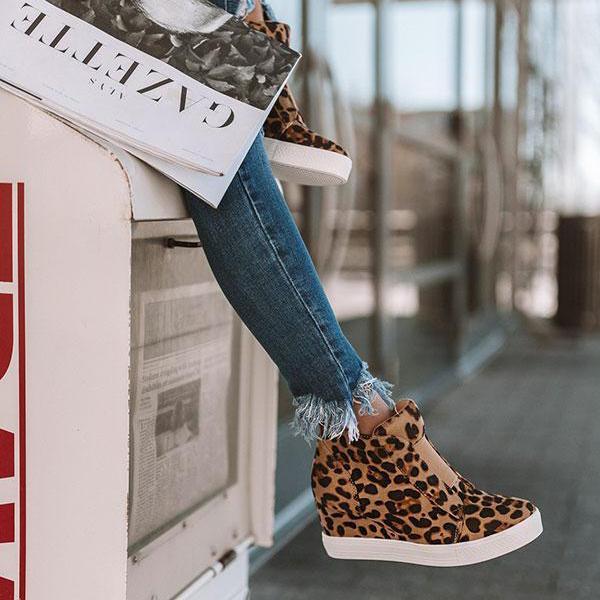 Guys- Do you prefer girls in heels or sneakers?