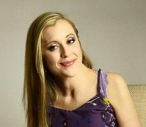 How is it possible for girls in their 30s to look less mature and others more mature?
