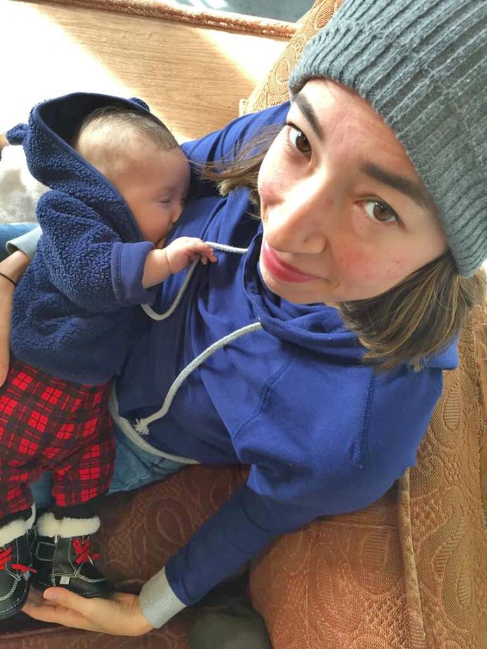 How would you react to this lady breastfeeding in the aisle?