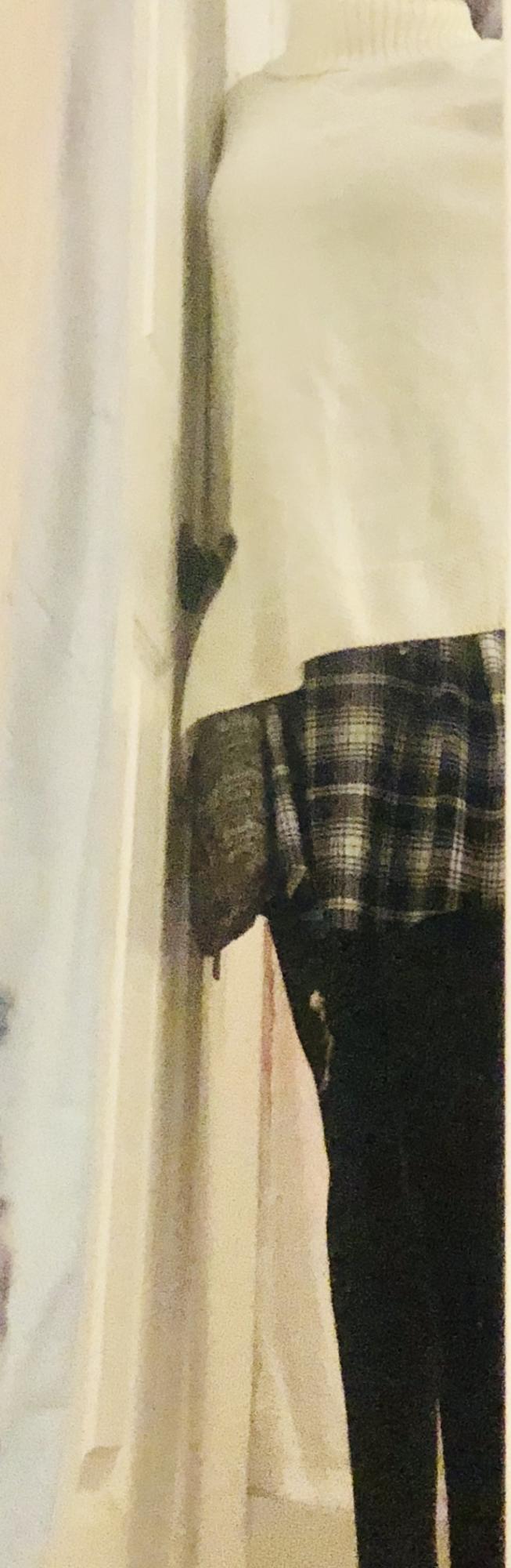 DIG IT OR DONATE (Poncho) Also, If you saw me irl, what would you guess I weigh assuming I’m between 5 9 and 5 11 ?