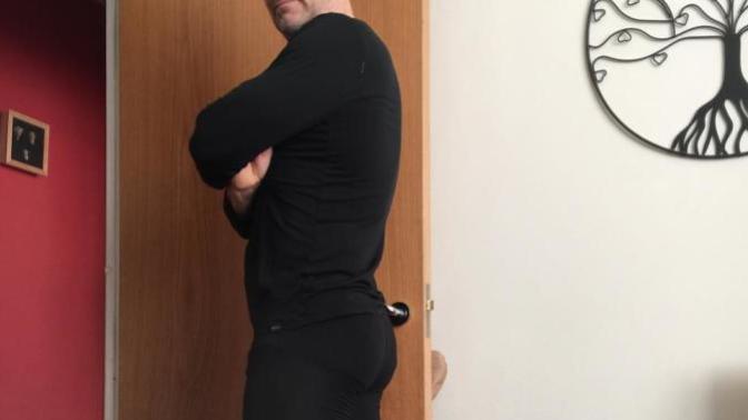 Girls, would you care if you dated a guy who wore long underwear?