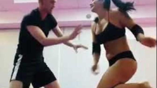 Hey Girls, could/would you give a guy of my size a challenge at wrestling?