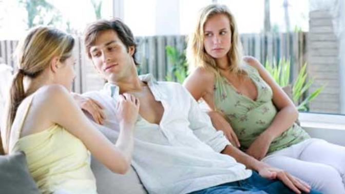 I’m in love with a man who is emotionally unavailable. Should I wait it out?