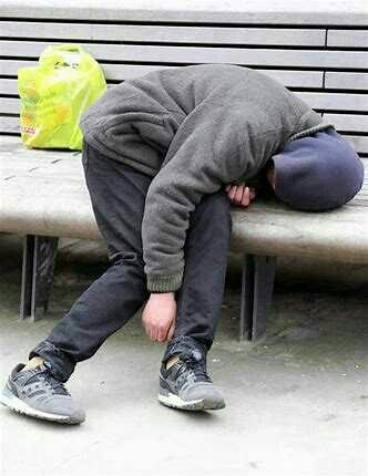 Why do people find sweatpants attractive when its only scum that wear them?
