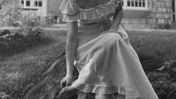 Does anyone still like feminine/girly girls?