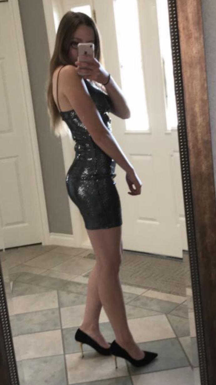 Which of these two girls has a more attractive body? Why?