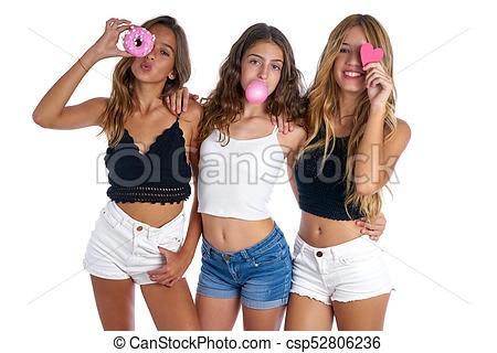 Hey y’all are there a lot of pretty girls and hot girls in college?